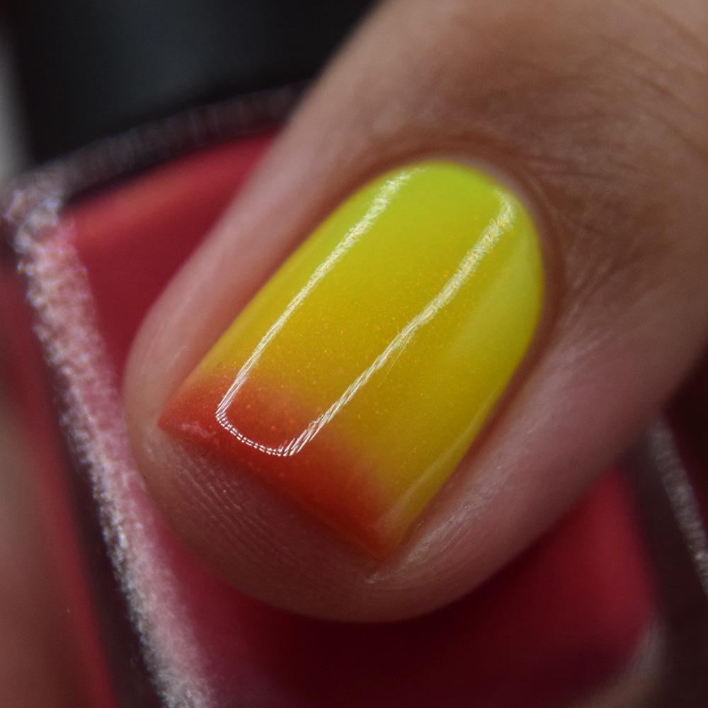 Hit The Bottle – Tonight, Your DJ is a Clown (Thermal/Shimmer) - Overpour shade