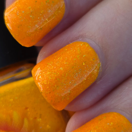 Shades of Phoenix – Zero-to-Hero (Crème/Glitter) - Overpour Shade