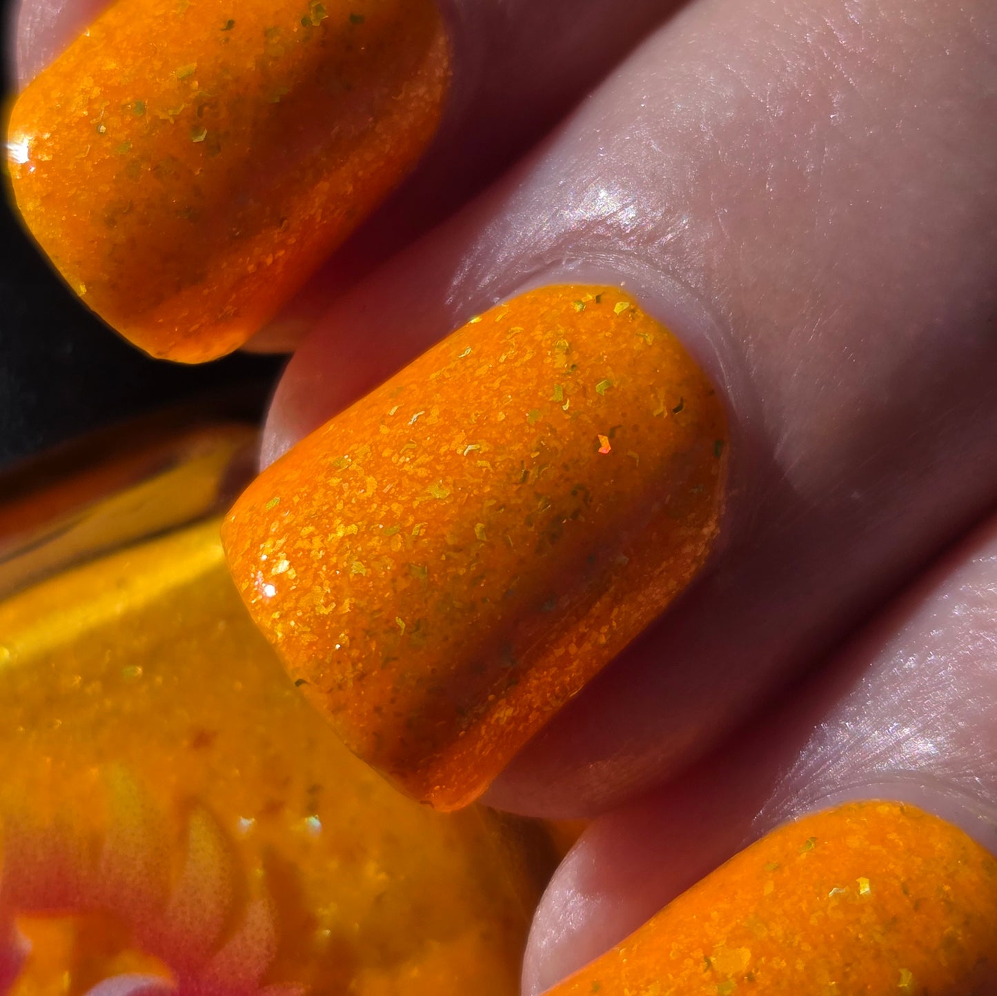 Shades of Phoenix – Zero-to-Hero (Crème/Glitter) - Overpour Shade