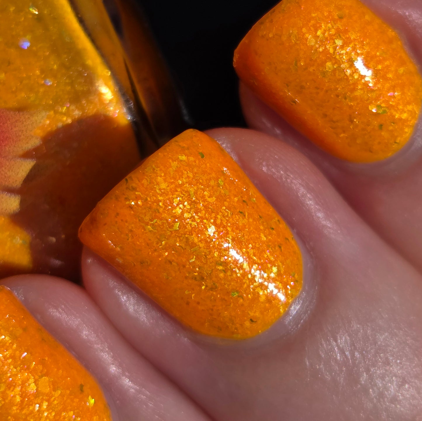 Shades of Phoenix – Zero-to-Hero (Crème/Glitter) - Overpour Shade