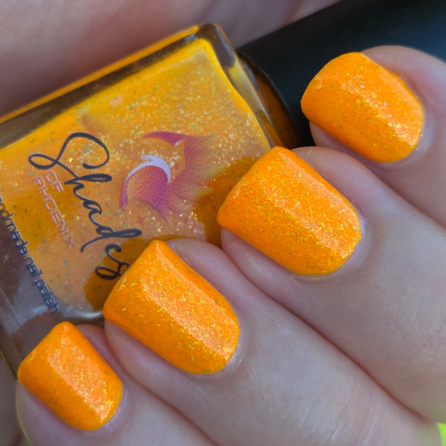 Shades of Phoenix – Zero-to-Hero (Crème/Glitter) - Overpour Shade