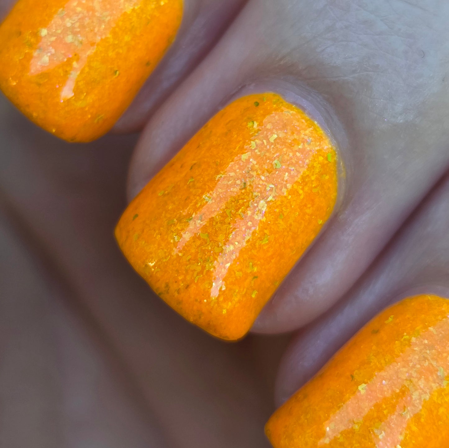 Shades of Phoenix – Zero-to-Hero (Crème/Glitter) - Overpour Shade