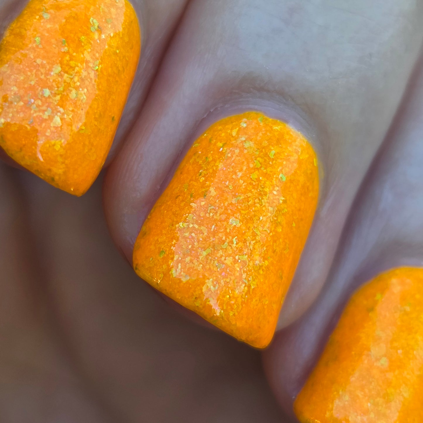 Shades of Phoenix – Zero-to-Hero (Crème/Glitter) - Overpour Shade