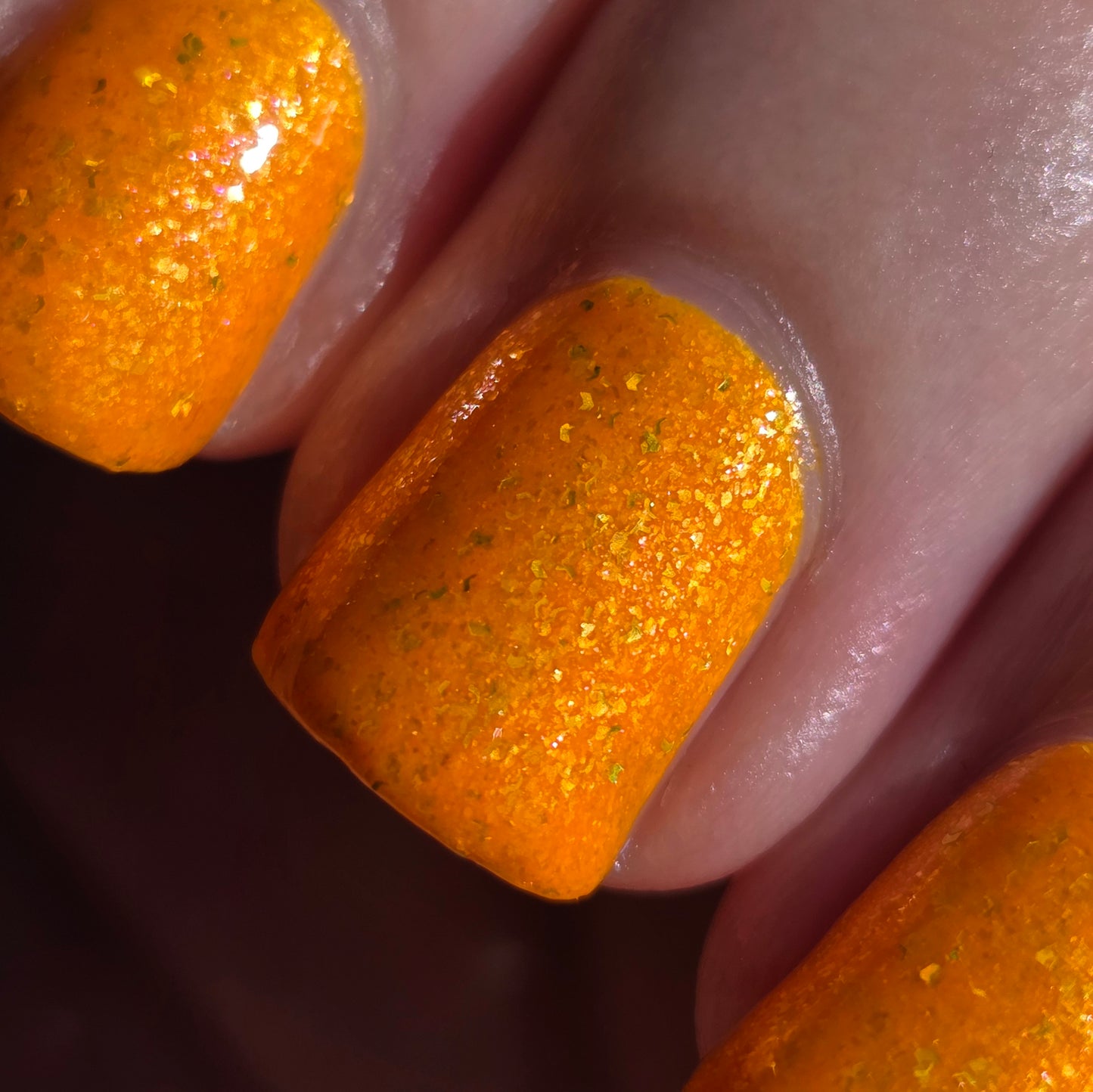 Shades of Phoenix – Zero-to-Hero (Crème/Glitter) - Overpour Shade