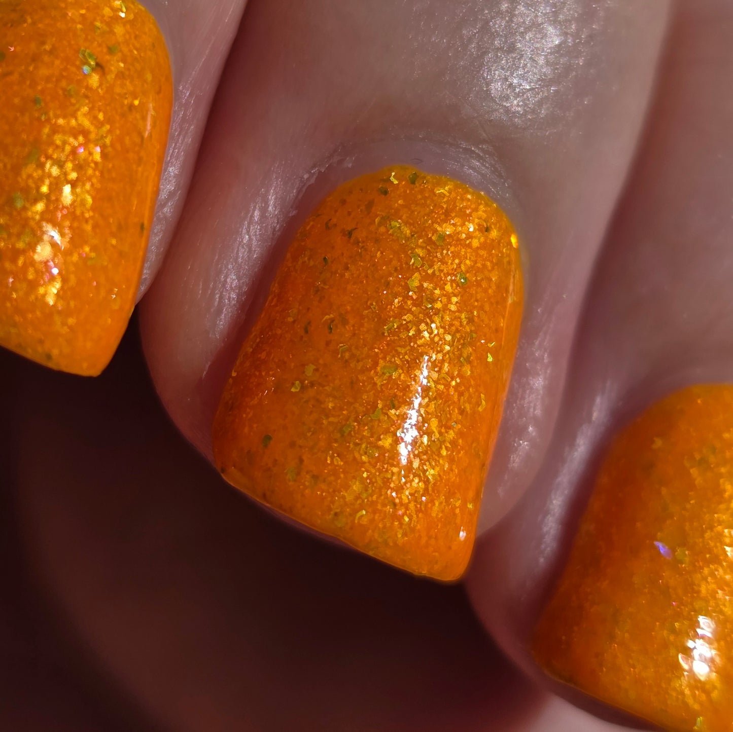 Shades of Phoenix – Zero-to-Hero (Crème/Glitter) - Overpour Shade