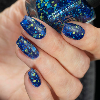 ⭐ Hit The Bottle – What Lurks Beneath (Glitter/Flakies)