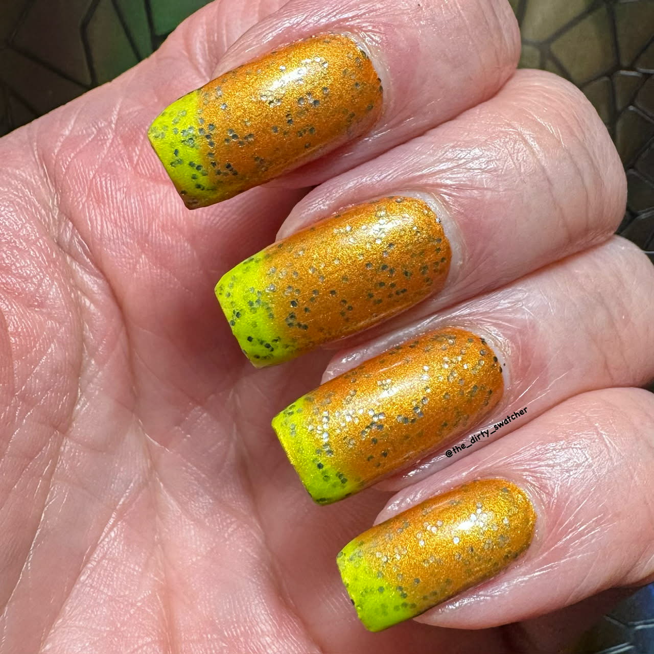 ⭐Paint It By Dipp It - This is the Skin of a Pumpkin (Thermal / Glitter)