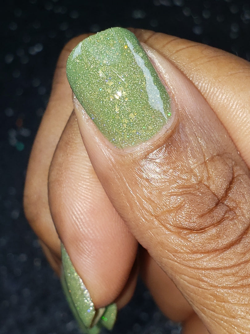 ⭐Paint It By Dipp It - Green Gums (Flakies/Holo) Overpour shade