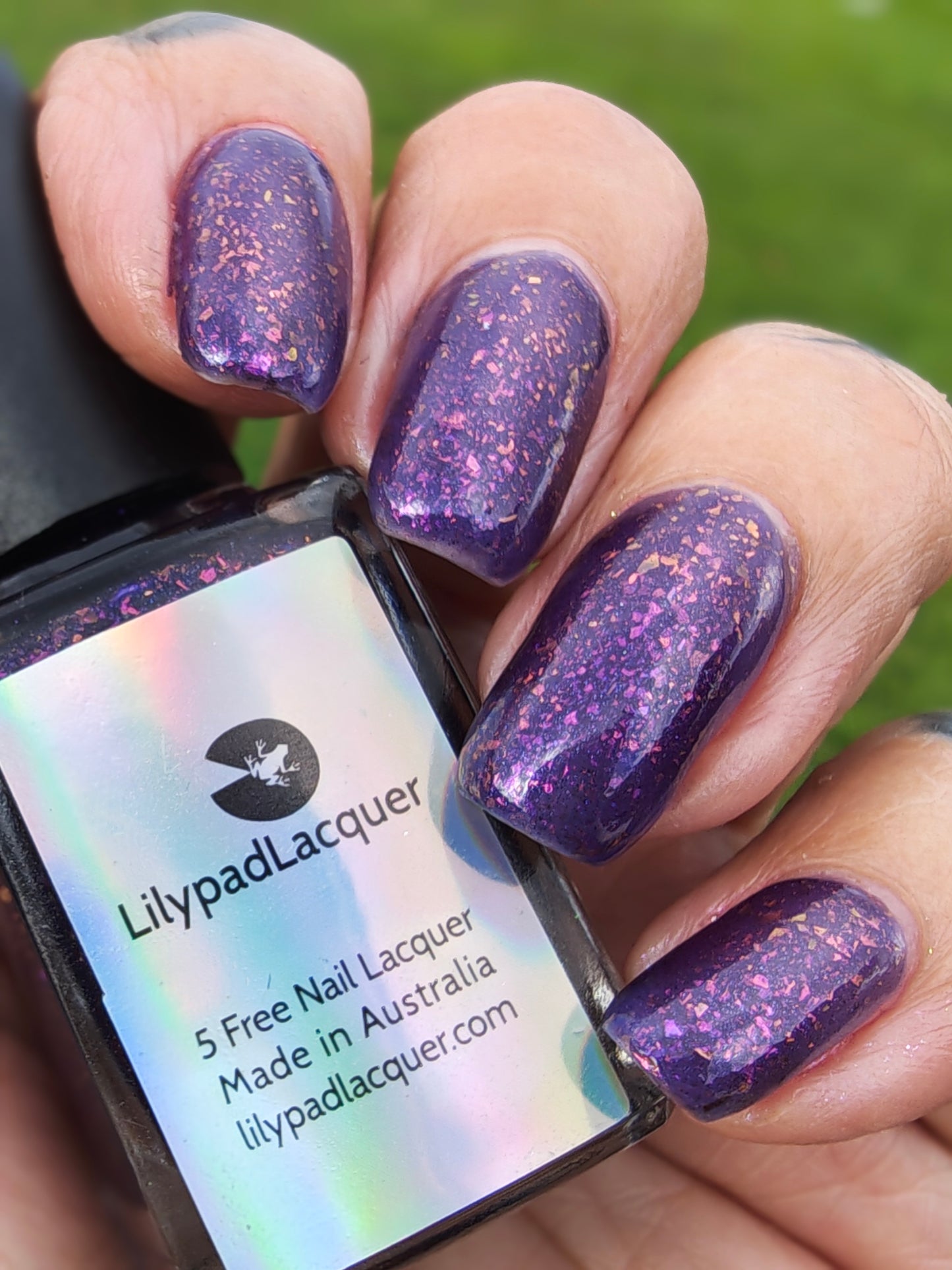 ⭐Lilypad Lacquer - Harmony Bear (Flakies)