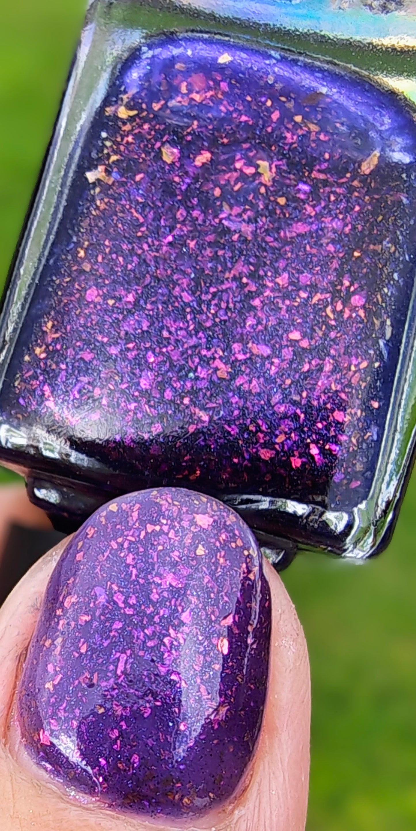 ⭐Lilypad Lacquer - Harmony Bear (Flakies)
