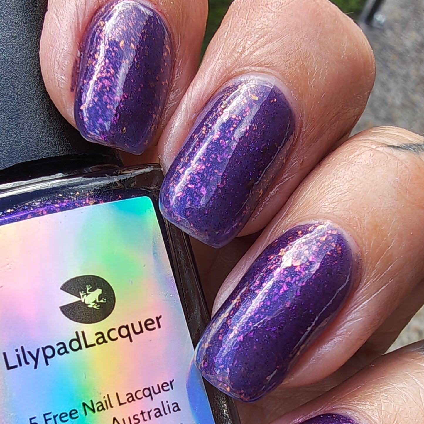 ⭐Lilypad Lacquer - Harmony Bear (Flakies)
