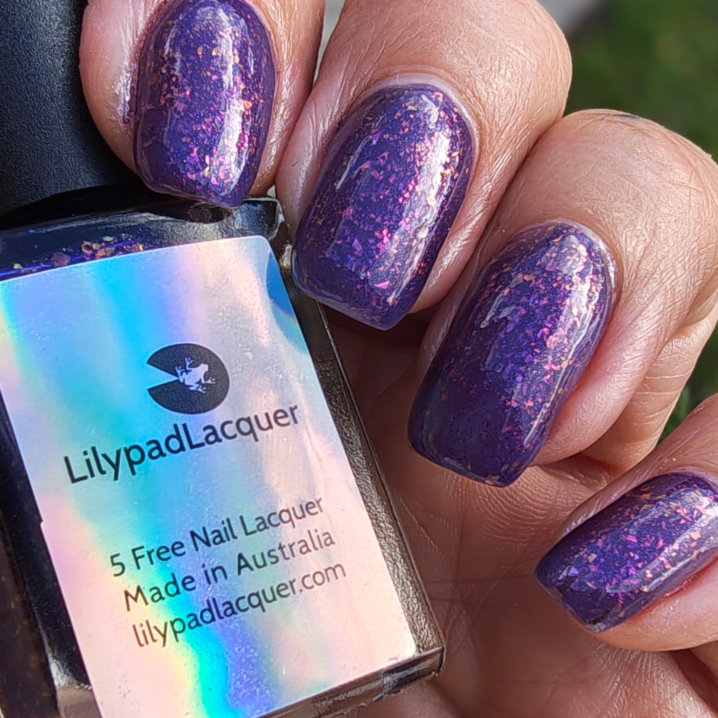 ⭐Lilypad Lacquer - Harmony Bear (Flakies)