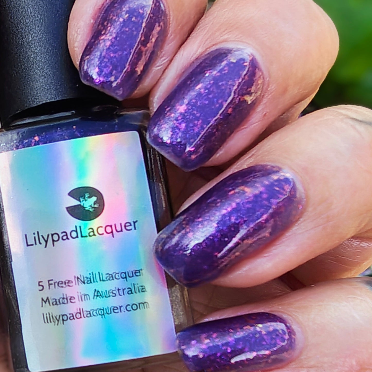 ⭐Lilypad Lacquer - Harmony Bear (Flakies)