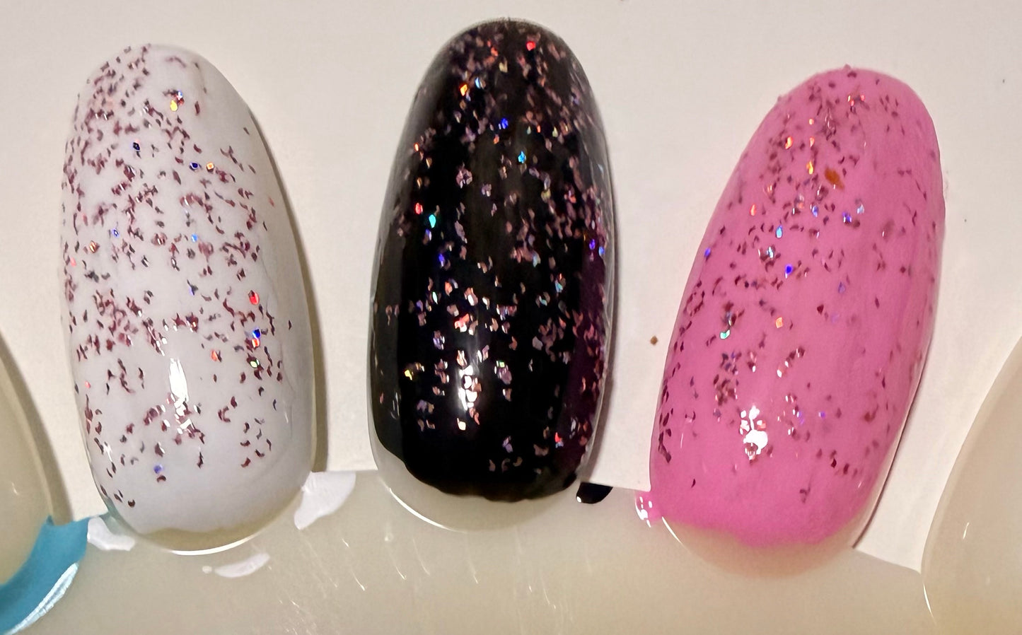 Individual Flakie Holo Topper (Gallivanting Nails)