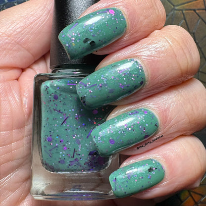 Gallivanting Nails - A Smile So Bewitching (Crelly / Glitter) (Overpour Shade)
