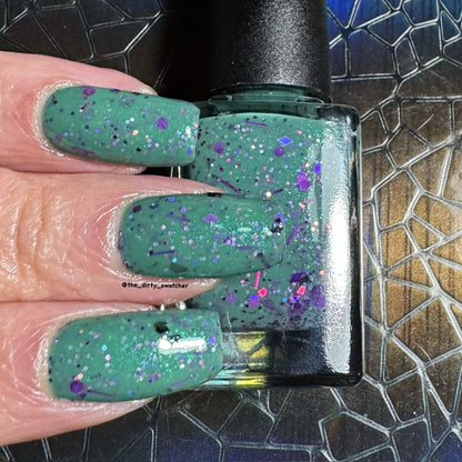 Gallivanting Nails - A Smile So Bewitching (Crelly / Glitter) (Overpour Shade)