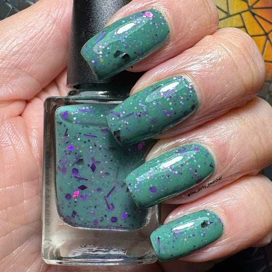 Gallivanting Nails - A Smile So Bewitching (Crelly / Glitter)