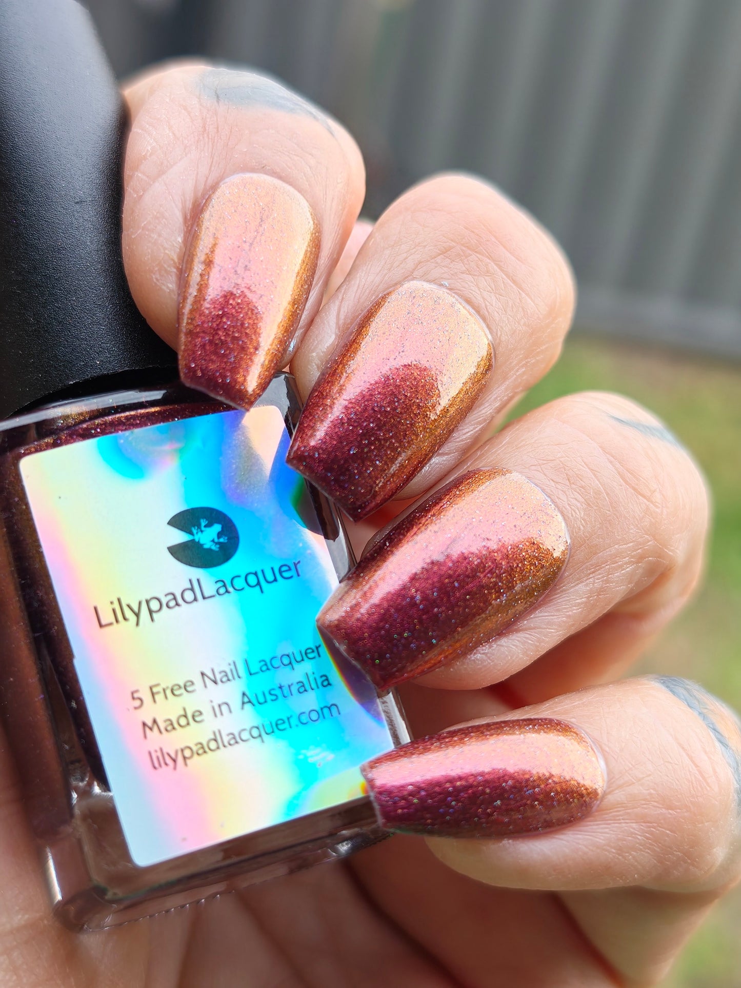 ⭐Lilypad Lacquer - Witch Wine (Shimmer/Holo)
