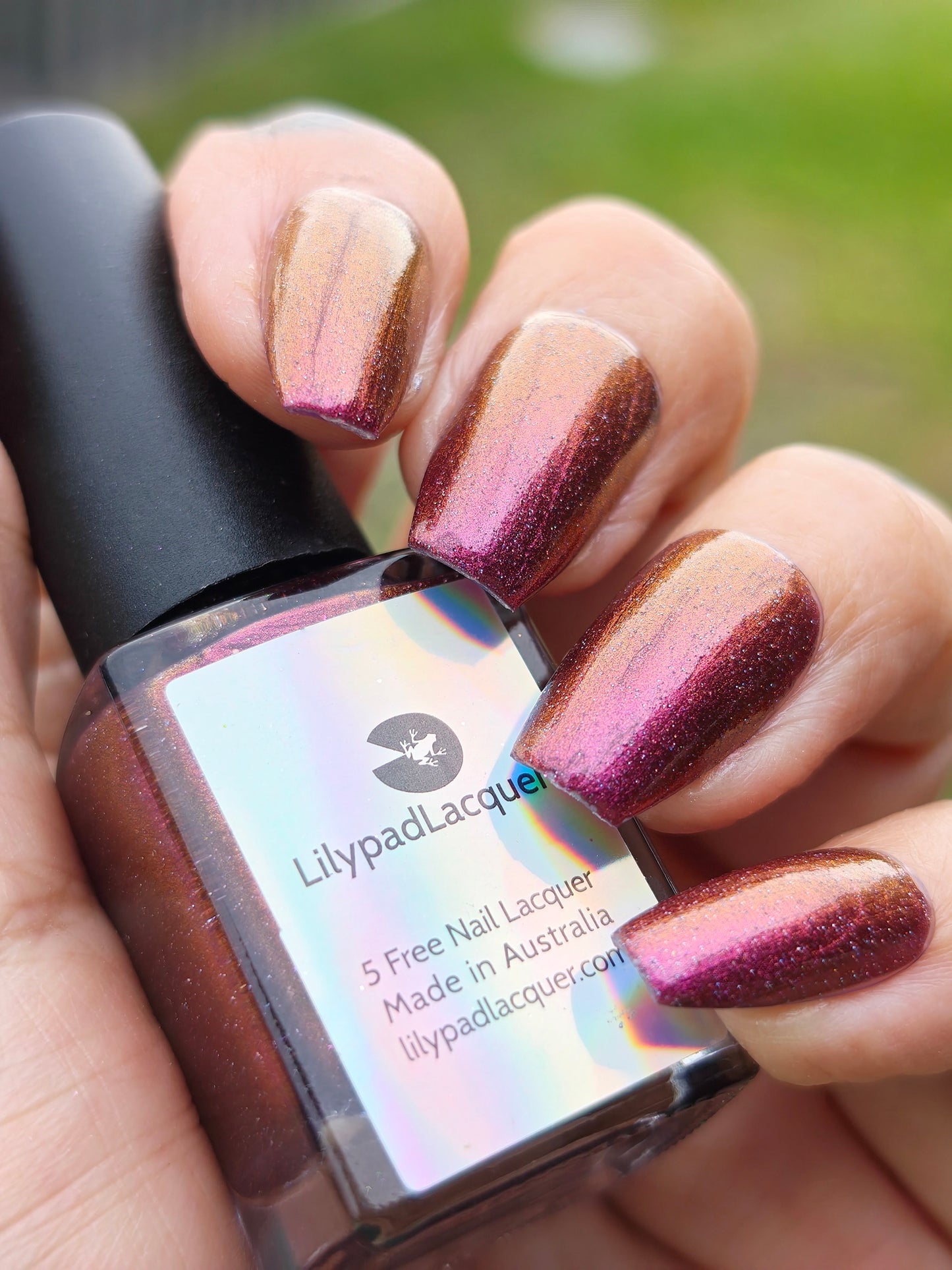 ⭐Lilypad Lacquer - Witch Wine (Shimmer/Holo)