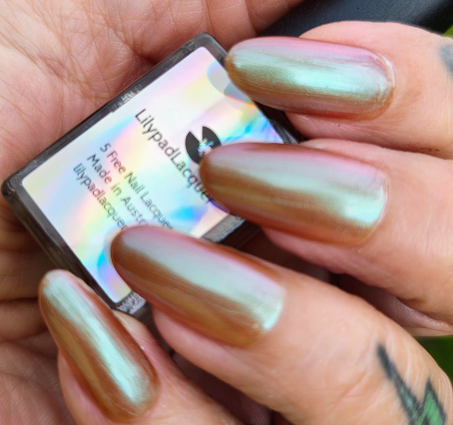 ⭐Lilypad Lacquer - Strike a Pose (Shimmer)
