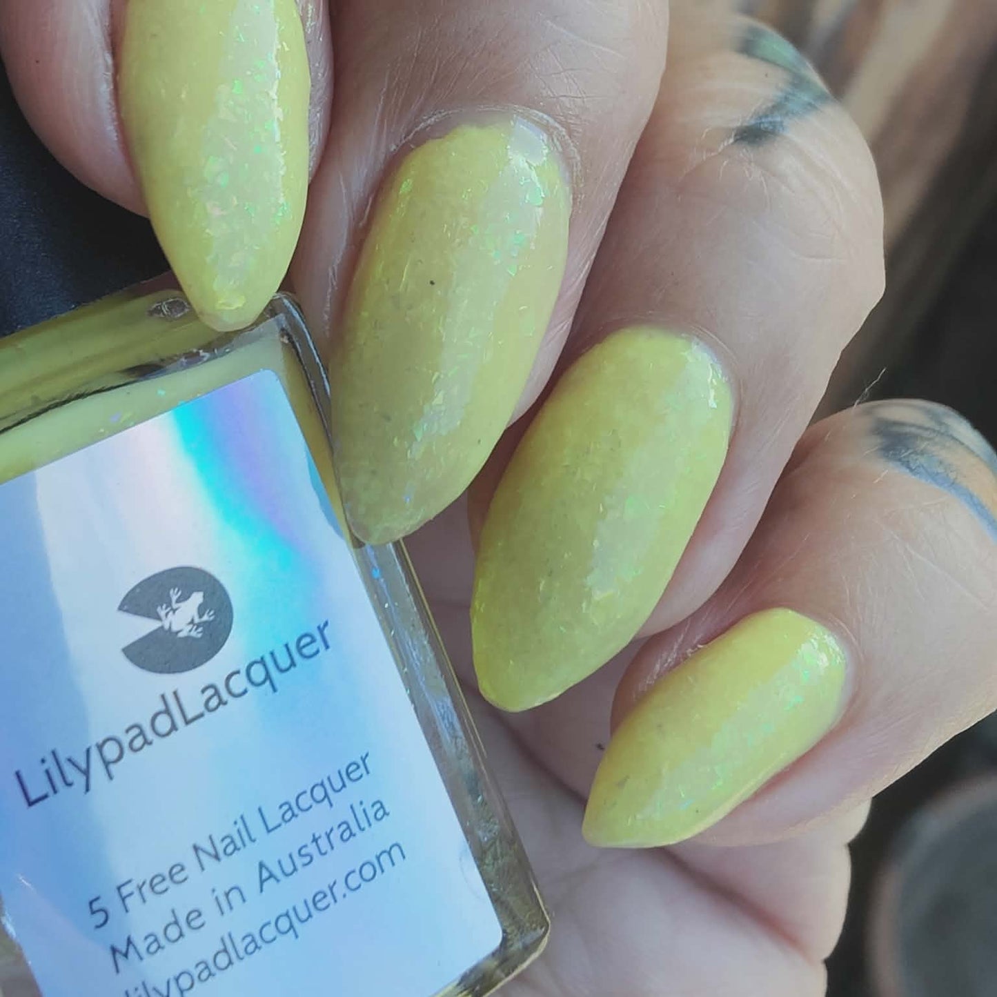 ⭐Lilypad Lacquer - Bittersweet (Flakies)