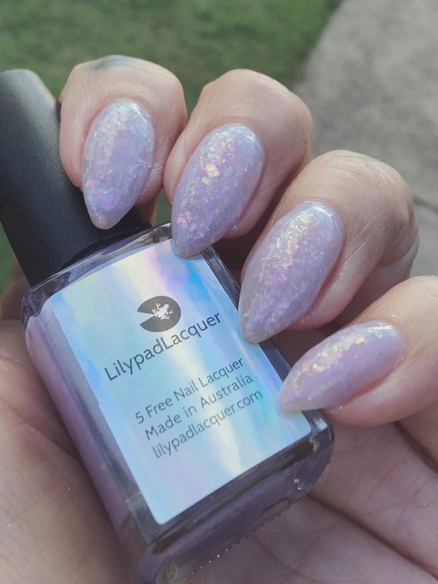 ⭐Lilypad Lacquer - Lavender Fantasy (Flakies)